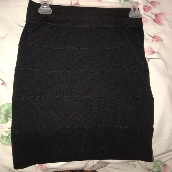 Mini Skirts - Picture 2 of 4